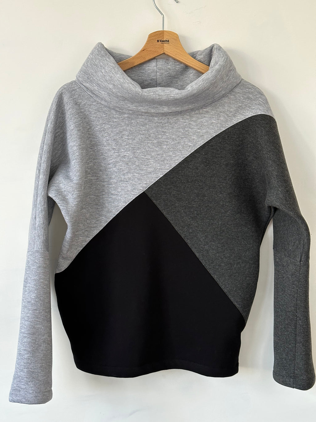 Warm & Soft Women's Pocket Sweater