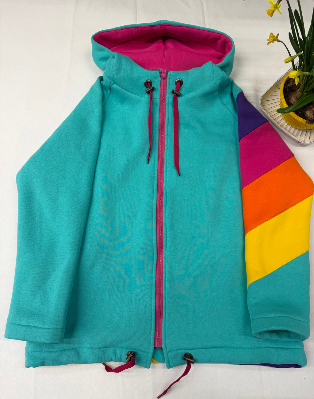 WOMEN'S HOODIES WITH ZIP