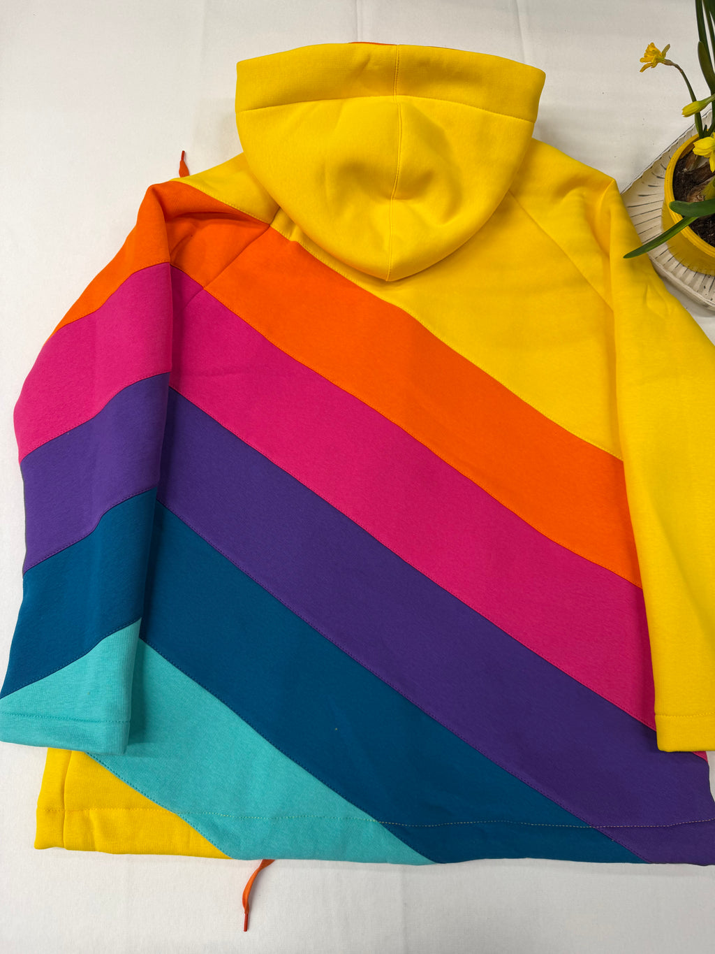 WOMEN'S HOODIES WITH ZIP