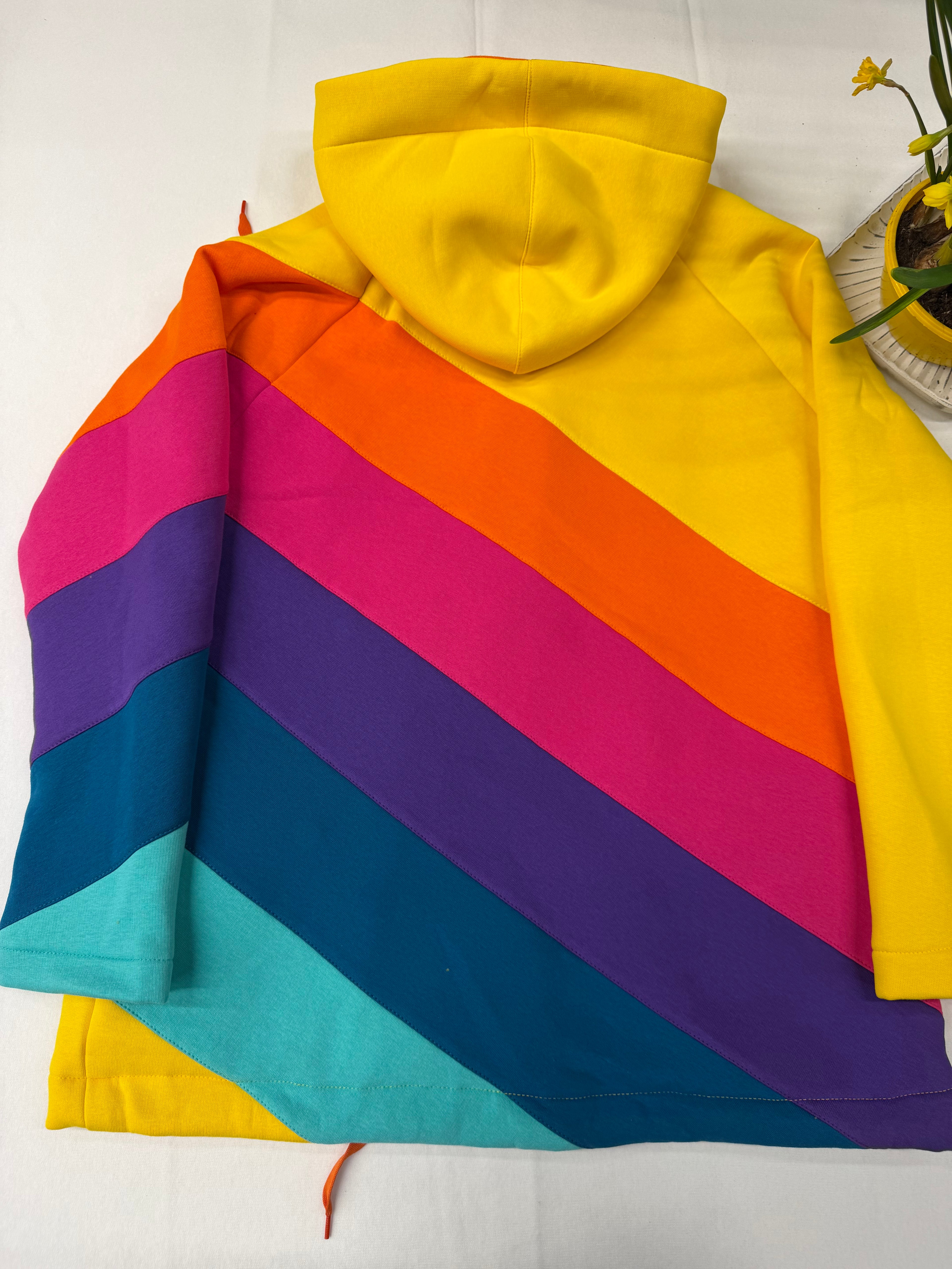 WOMEN'S HOODIES WITH ZIP