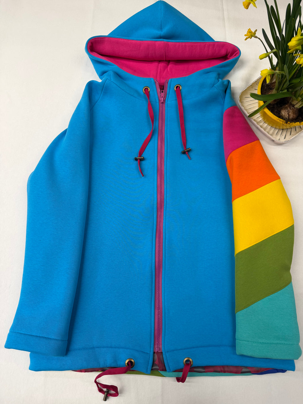 WOMEN'S HOODIES WITH ZIP