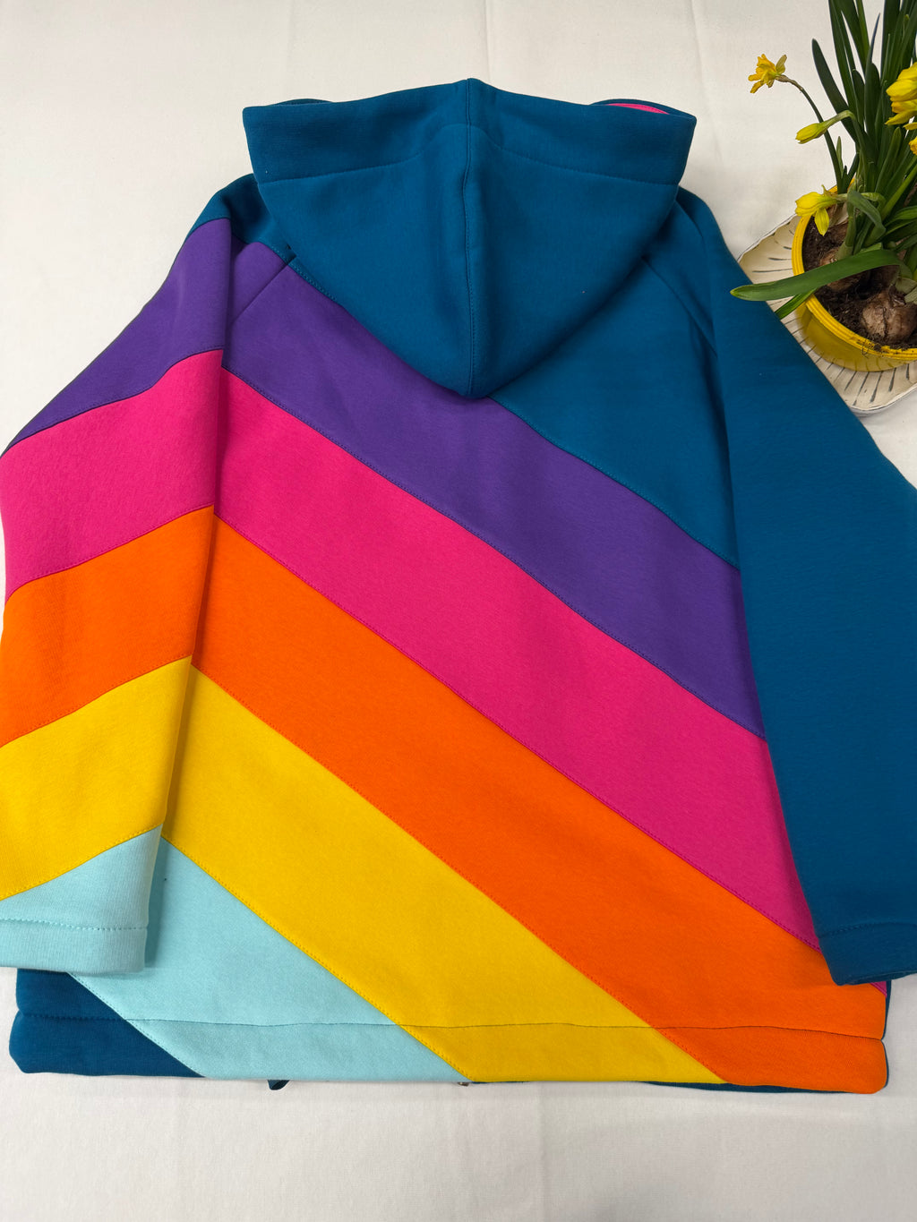 WOMEN'S HOODIES WITH ZIP